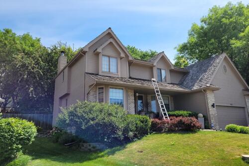 159 Ave wood shake before - ROOF COATINGS <span class="label-before">BEFORE</span>